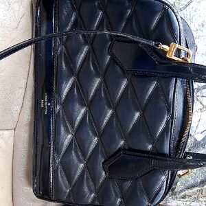 Louis Vuitton Shoulder Bag,black Qhuilted Leather ,